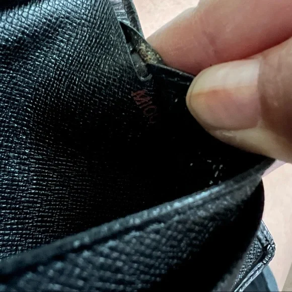 Authentic LOUIS VUITTON Black Epi French Purse Wallet Leather - Picture 8 of 13